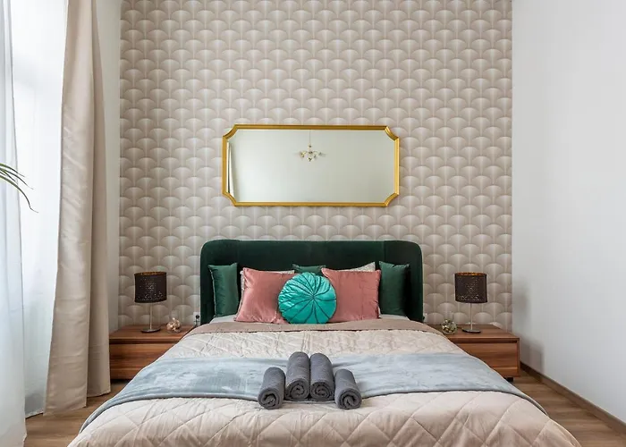 Explore Budapest From A Luxurious Cozy Apartment
