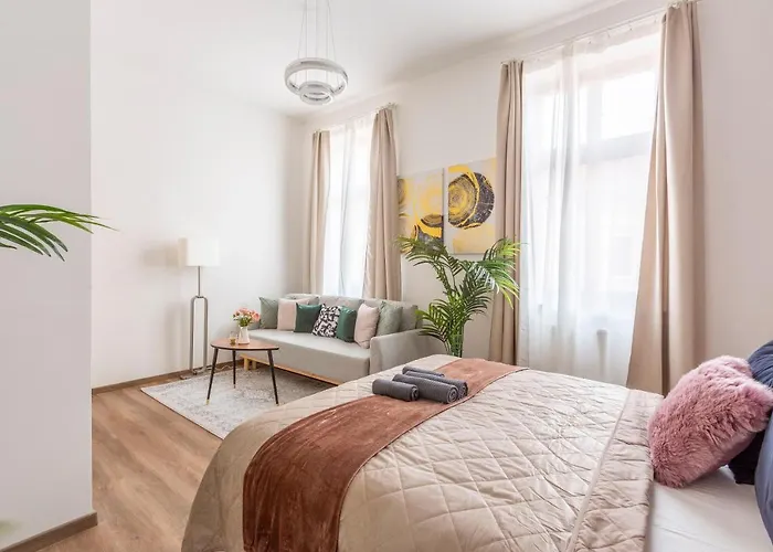 Explore Budapest From A Luxurious Cozy Apartment