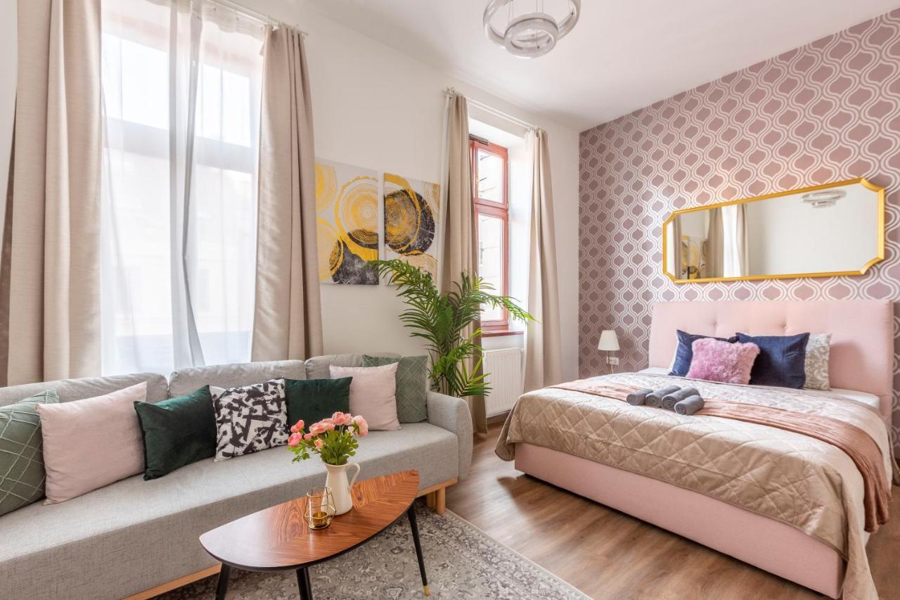 דירה Explore From A Luxurious Cozy