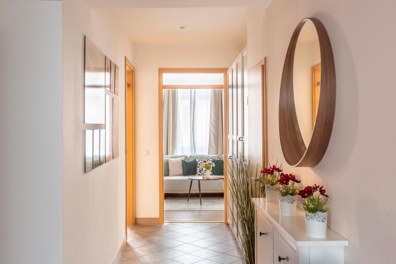 Explore From A Luxurious Cozy בודפשט