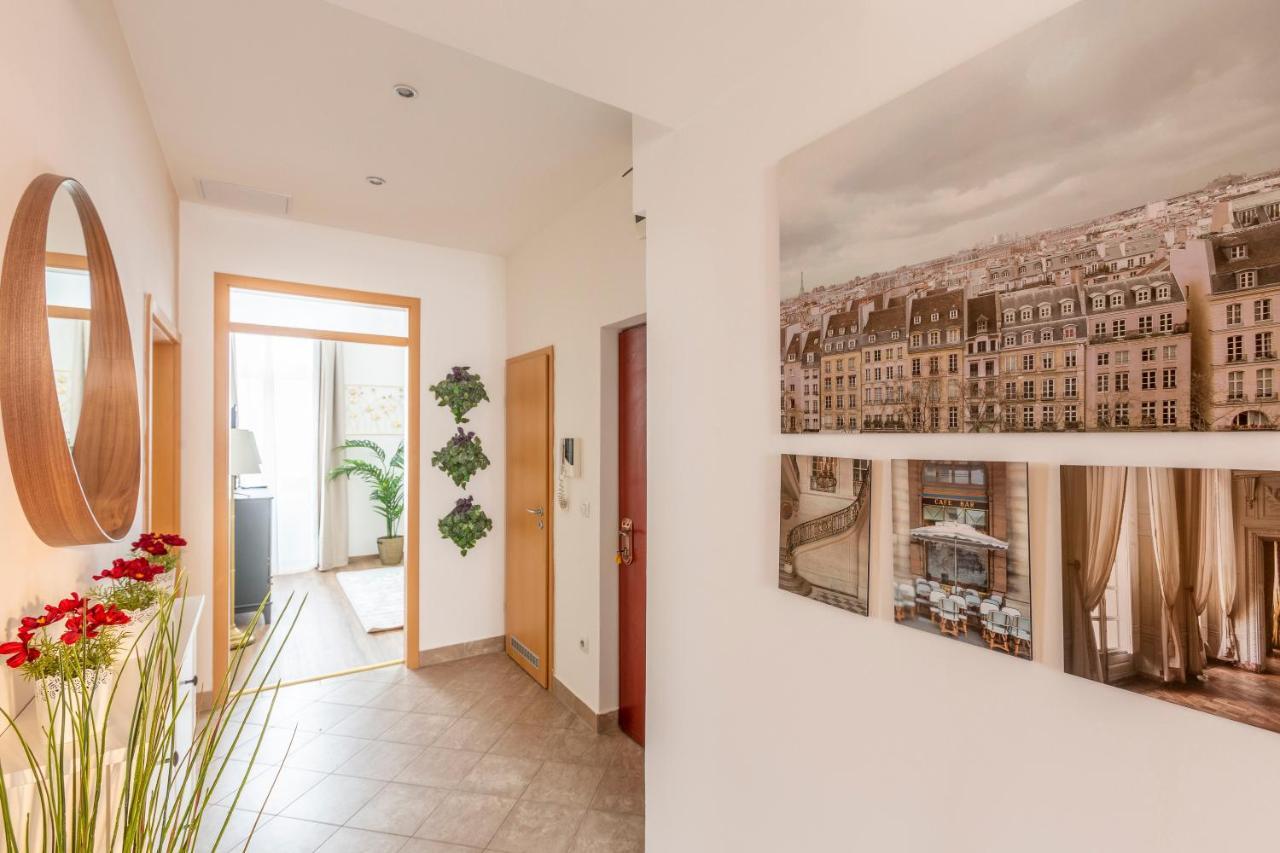Explore From A Luxurious Cozy Apartment *